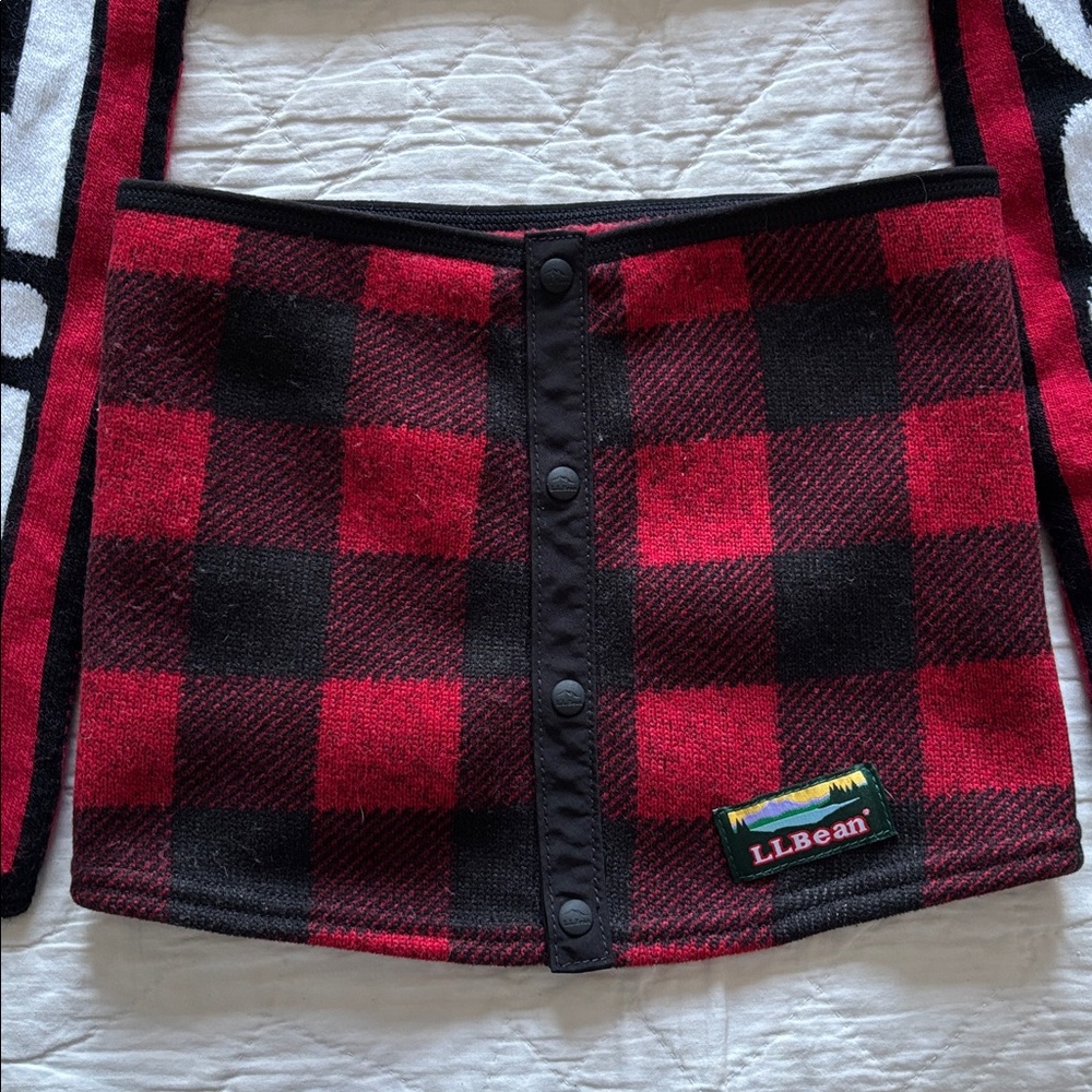 LL Bean Scarf Set - Picture 2 of 12